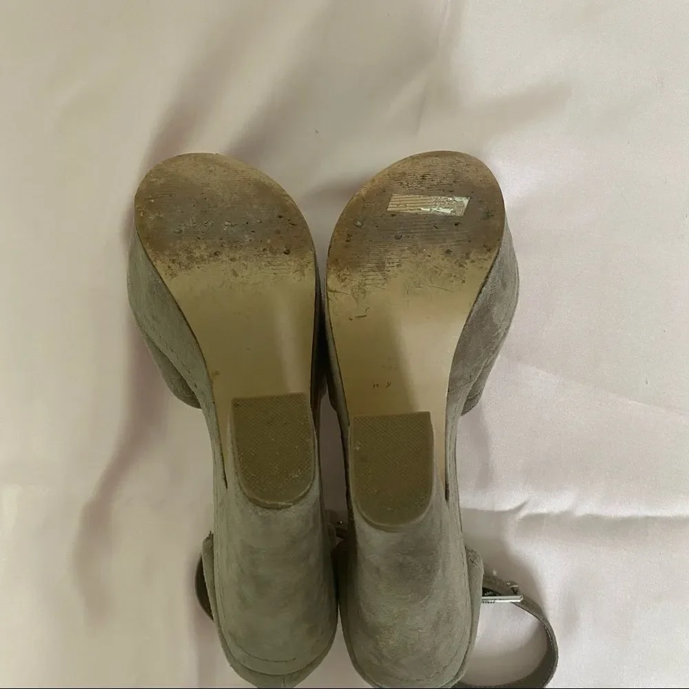 Steve Madden Gretta taupe suede platform sandals 9